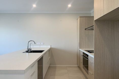 Photo of property in 3/2 Rangitamiro Place, Hobsonville, Auckland, 0616
