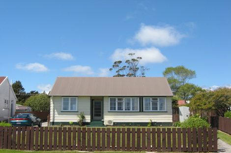 Photo of property in 15 Colvin Street, Westport, 7825