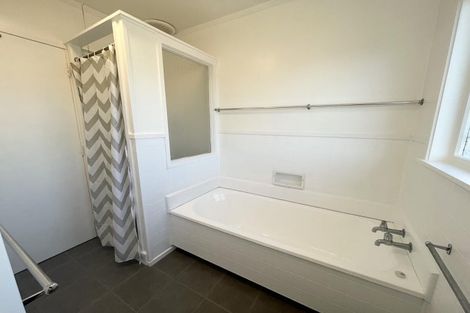 Photo of property in 15 Pleasant Road, Glen Eden, Auckland, 0602