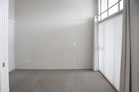 Photo of property in 302/277 Maunganui Road, Mount Maunganui, 3116