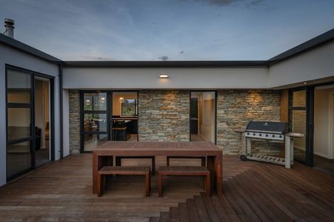 Photo of property in 3a Maggies Way, Wanaka, 9305