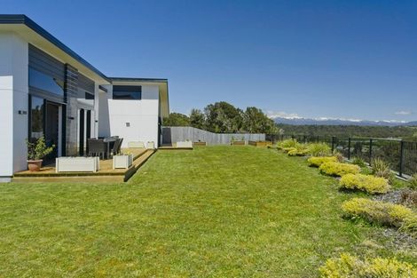 Photo of property in 8 Racecourse Terrace Rise, Hokitika, 7882