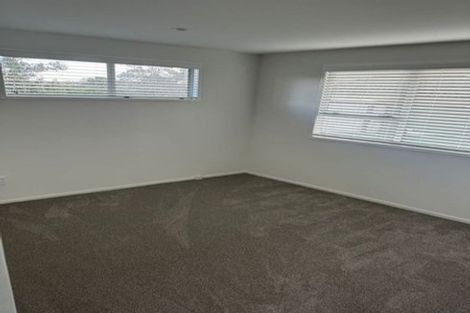 Photo of property in 115 Kemp Road, Massey, Auckland, 0614
