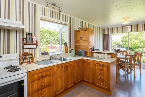 Photo of property in 22 Kaitawa Crescent, Paraparaumu, 5032