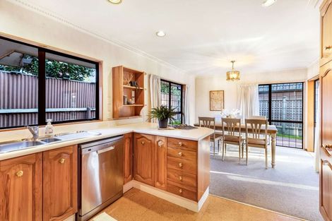 Photo of property in 6 Huntington Lane, West End, Palmerston North, 4410