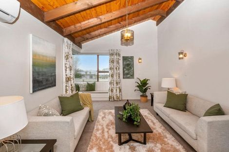 Photo of property in 9 Moxham Grove, Massey, Auckland, 0614