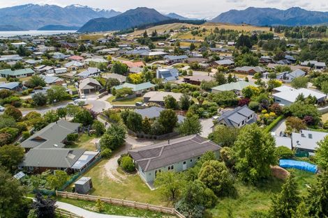 Photo of property in 10 Mercury Place, Wanaka, 9305
