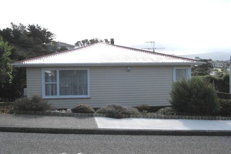 Photo of property in 58 Link Road, Newlands, Wellington, 6037