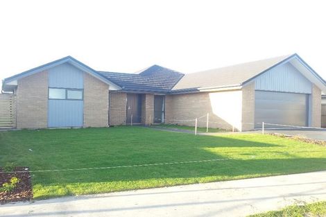 Photo of property in 8 Loeb Place, Rolleston, 7614