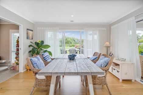 Photo of property in 10 Austin Drive, Whitianga, 3510
