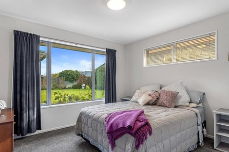 Photo of property in 4 Hibiscus Grove, Rangiora, 7400