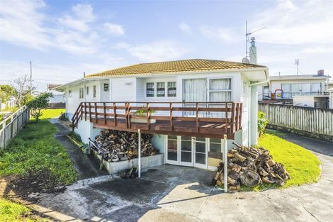 Photo of property in 65 Christmas Road, Manurewa, Auckland, 2102