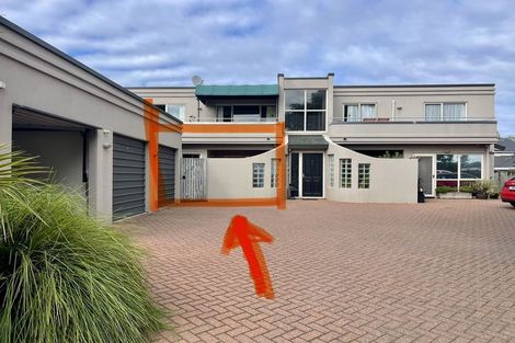 Photo of property in 2/28 Third Avenue, Tauranga, 3110