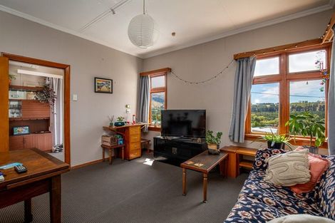 Photo of property in 35 Branxholm Street, Roxburgh, 9500
