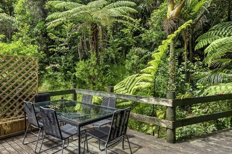Photo of property in 74 Scenic Drive, Titirangi, Auckland, 0604