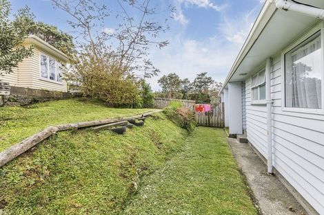 Photo of property in 42b Black Rock Road, Newlands, Wellington, 6037