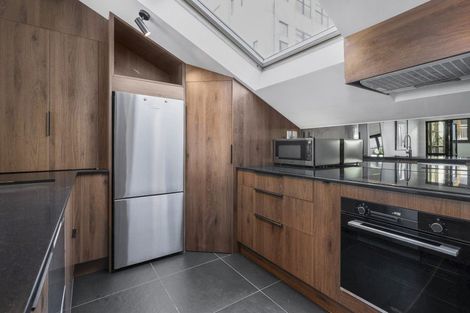 Photo of property in Courtenay Mews Apartments, 18/14u Alpha Street, Te Aro, Wellington, 6011