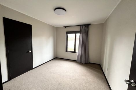 Photo of property in 16 Baltimore Place, Forrest Hill, Auckland, 0620