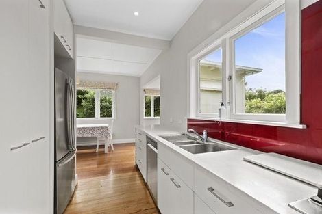Photo of property in 70 Nottingham Street, Karori, Wellington, 6012