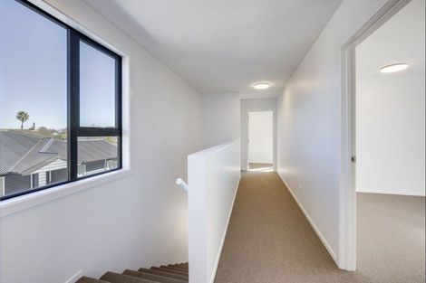 Photo of property in 1204b Norfolk Crescent, Mayfair, Hastings, 4122