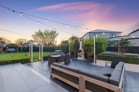 Photo of property in 33 Lewisham Park, St Albans, Christchurch, 8052