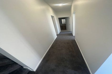 Photo of property in 18a Crestview Rise, Papakura, 2110