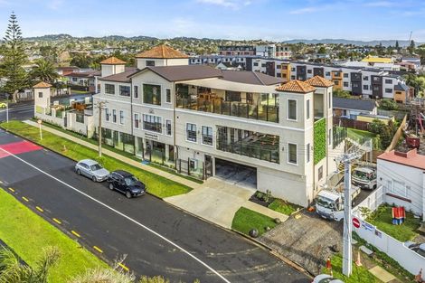 Photo of property in 3145 Great North Road, New Lynn, Auckland, 0600