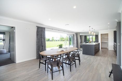 Photo of property in 7 Hartwell Drive, Kelvin Grove, Palmerston North, 4470