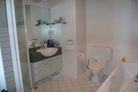 Photo of property in Grandstand Apartments, 80u8 Kent Terrace, Mount Victoria, Wellington, 6011