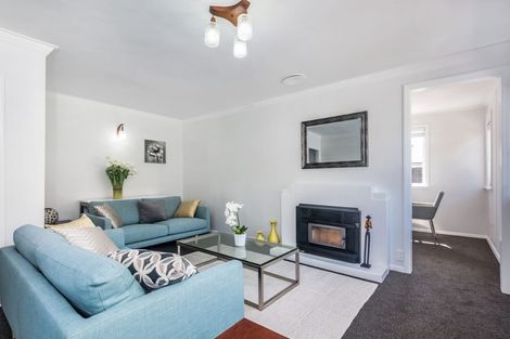 Photo of property in 27 Collins Avenue, Tawa, Wellington, 5028