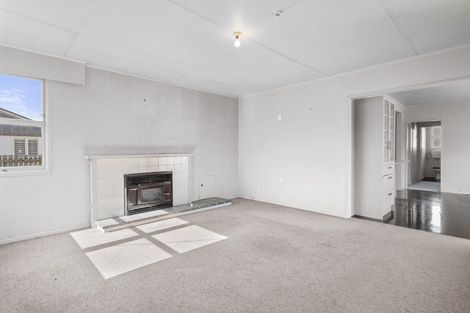 Photo of property in 10 Mahupuku Street, Greytown, 5712