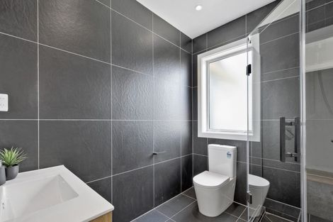 Photo of property in 17 Minerva Avenue, Helensville, 0800