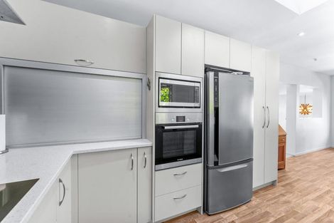 Photo of property in 22 Tiri Road, Milford, Auckland, 0620