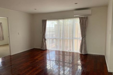Photo of property in 44 Larne Avenue, Pakuranga Heights, Auckland, 2010