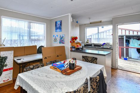 Photo of property in 44 Secretariat Place, Randwick Park, Auckland, 2105