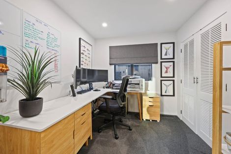 Photo of property in 2 Somerville Road, Shelly Park, Auckland, 2014