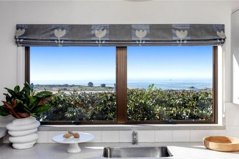 Photo of property in 1/17 Moncks Spur Road, Redcliffs, Christchurch, 8081