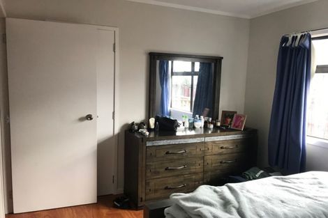 Photo of property in 47 Larnoch Road, Henderson, Auckland, 0610