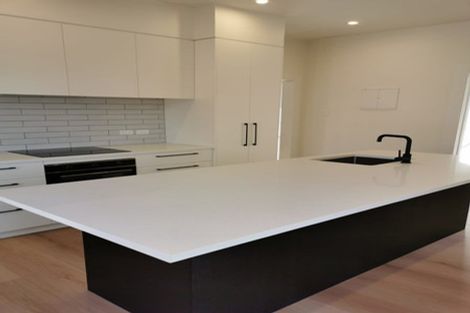 Photo of property in 141 Colwill Road, Massey, Auckland, 0614