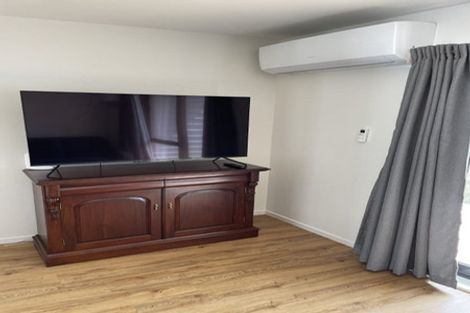 Photo of property in 2/13 Chilcott Road, Henderson, Auckland, 0612