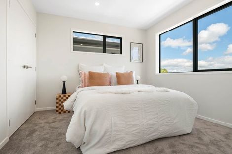 Photo of property in 95e Kervil Avenue, Te Atatu Peninsula, Auckland, 0610