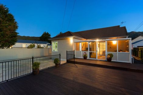 Photo of property in 186 Naenae Road, Naenae, Lower Hutt, 5011