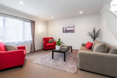 Photo of property in 3 Carousel Crescent, East Tamaki Heights, Auckland, 2016