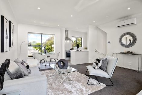 Photo of property in 500d Te Atatu Road, Te Atatu Peninsula, Auckland, 0610