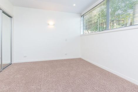 Photo of property in 6b Browns Bay Road, Rothesay Bay, Auckland, 0630