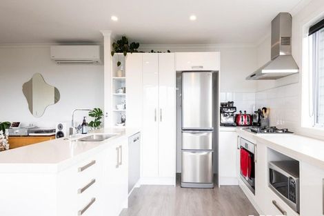 Photo of property in 75a John Sims Drive, Broadmeadows, Wellington, 6035