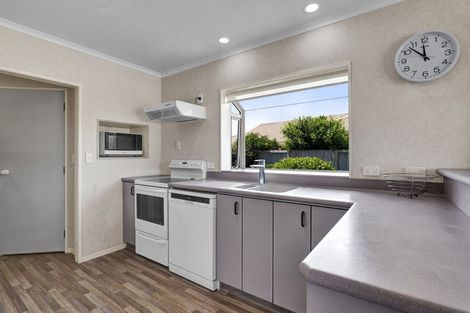 Photo of property in 1 Mangorei Road, Merrilands, New Plymouth, 4312