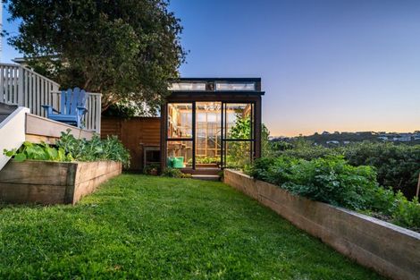 Photo of property in 167 Totara Road, Miramar, Wellington, 6022