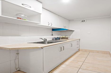 Photo of property in 7 Beverly Place, New Lynn, Auckland, 0600