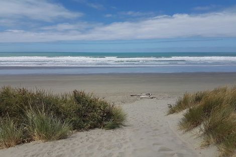 Photo of property in 11 Cross Street, Waikuku Beach, 7473